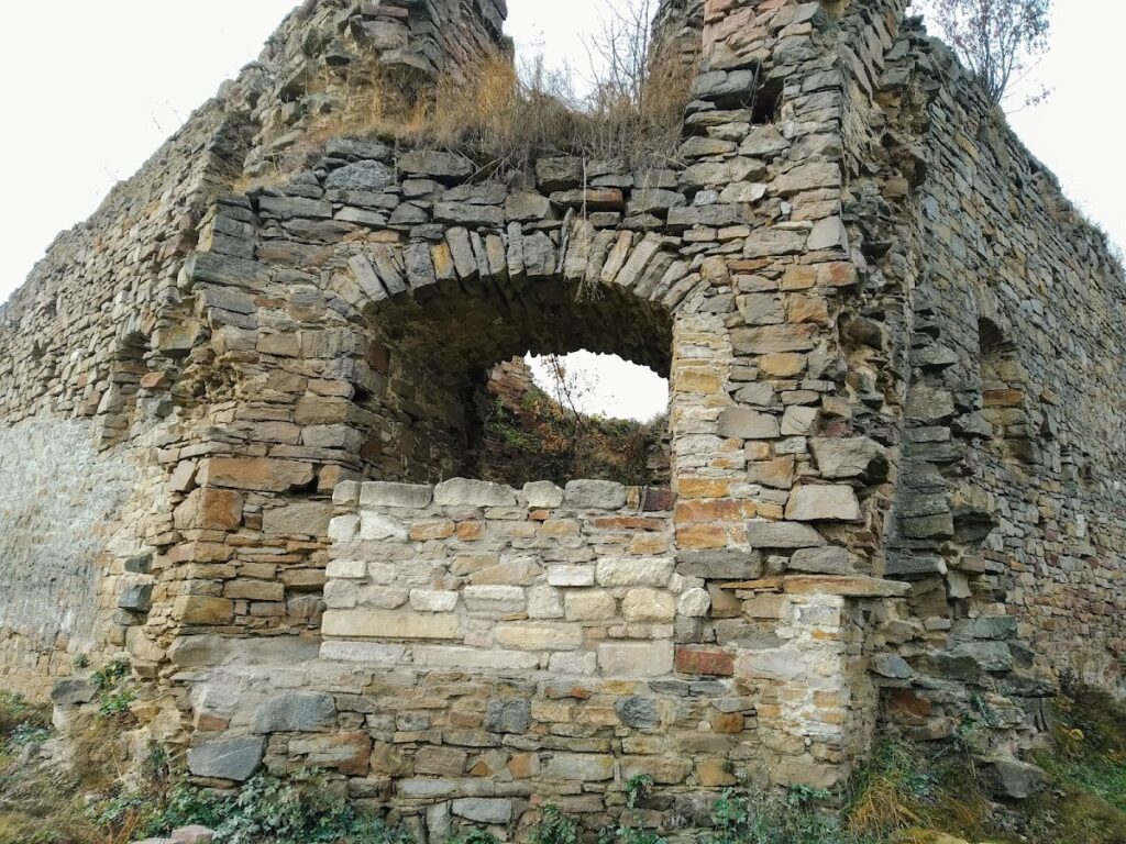 Mykulyntsi Castle: A Renaissance and Baroque Fortress in Ukraine 5 Mykulyntsi Castle
