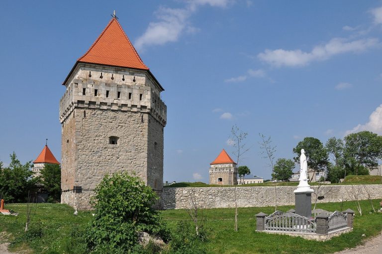 Skalat Castle: A Fortified Residence on the Polish-Lithuanian Commonwealth’s Southeastern Frontier