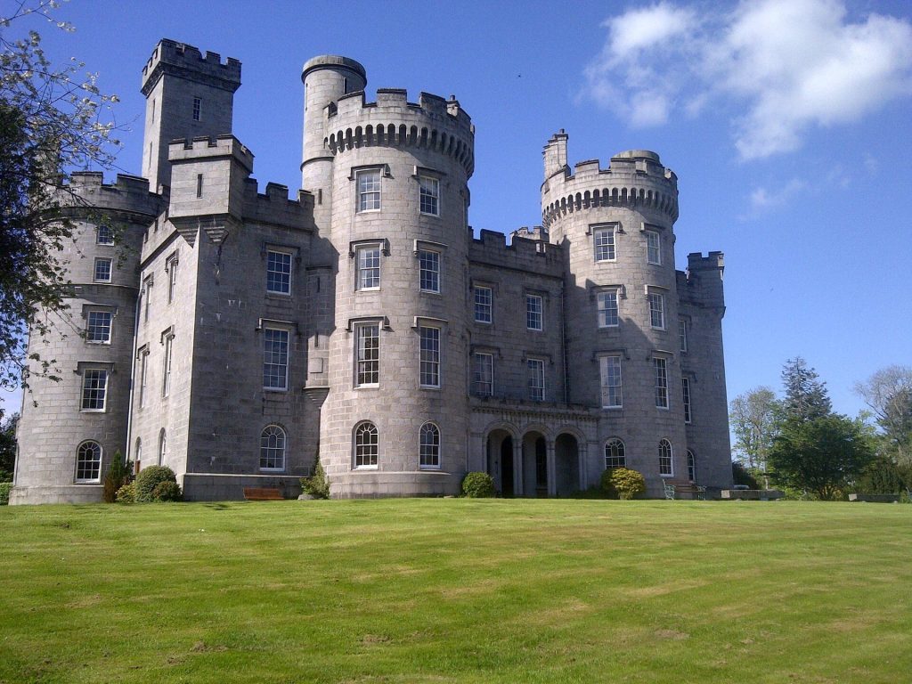 Cluny Castle: Historic Seat of the Barony of Cluny in Scotland 1 Cluny Castle