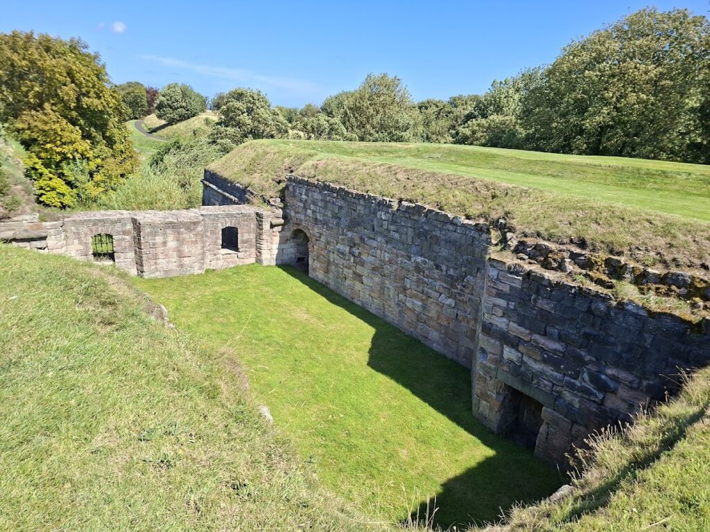 Berwick Castle: A Scottish Fortress on the Anglo-Scottish Frontier 2 Berwick Castle