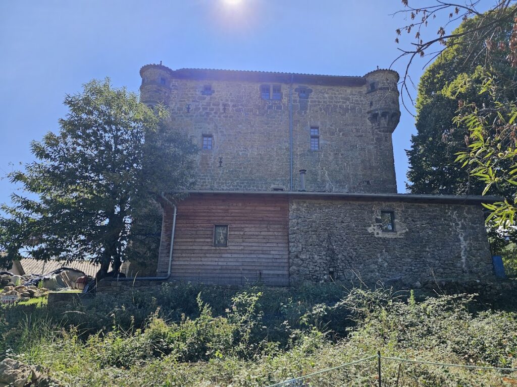 Château de Hautségur: A Medieval Watchtower and Renaissance Château in France 4 Château de Hautségur