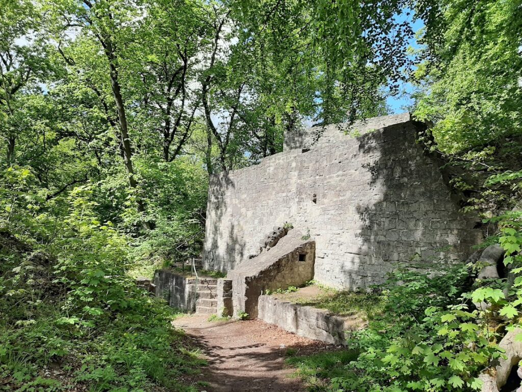 Asseburg: A Medieval Hill Castle and Territorial Fortress in Germany 1 Asseburg