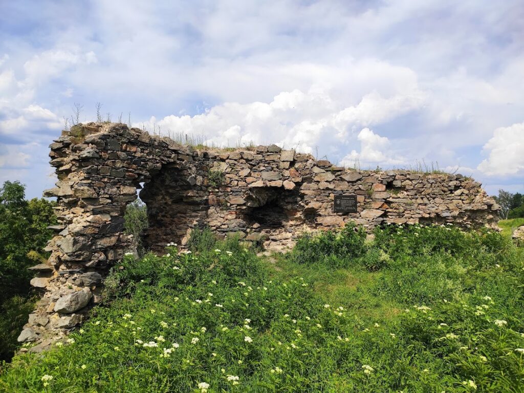 Gubkiv Castle: A Renaissance Fortress in Ukraine 4 Gubkiv Castle