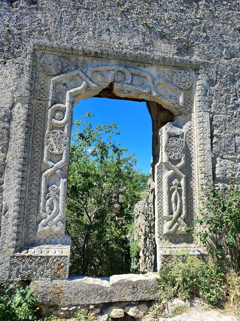 Fortress Ensemble of Mangup: A Byzantine and Feodoran Defensive System in Russia
