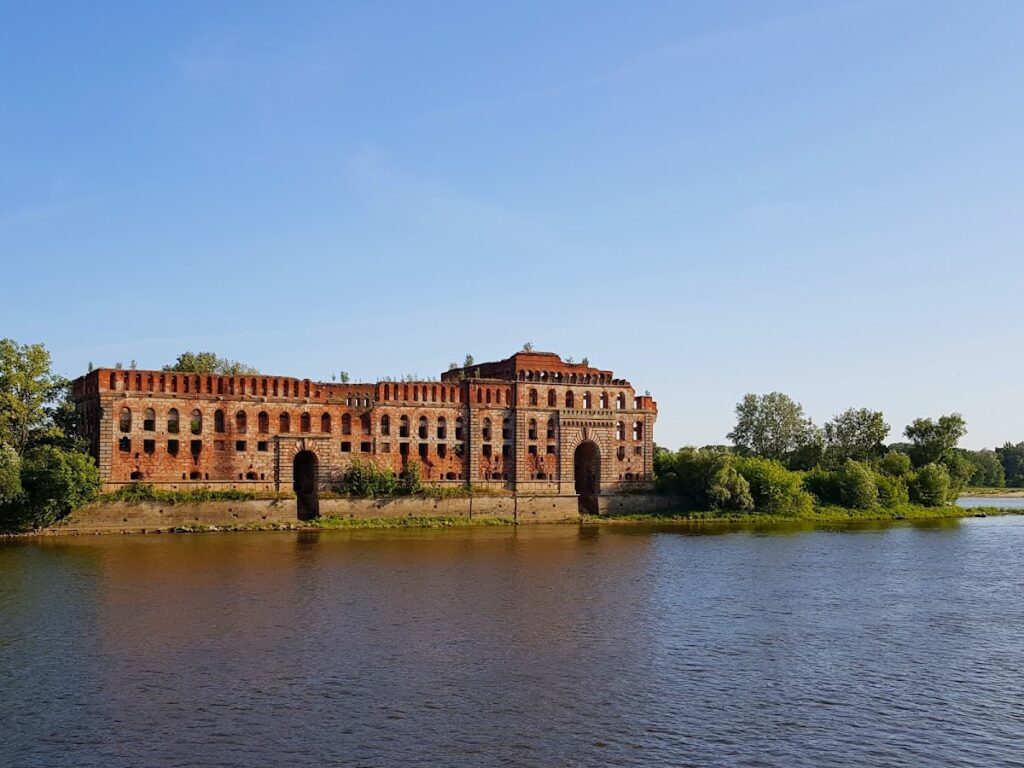 Modlin Fortress: A Strategic Fortress in Poland 4 Modlin Fortress