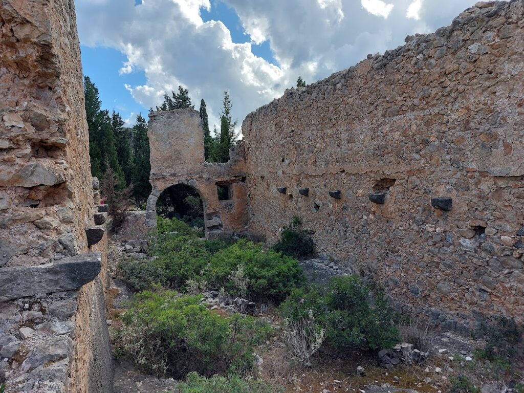 Assos Castle: A Venetian Fortress on Kefalonia 2 Assos Castle