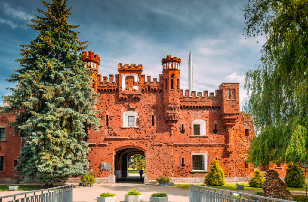 Brest Fortress: Russian Frontier Stronghold and War Memorial in Belarus 1 Brest Fortress