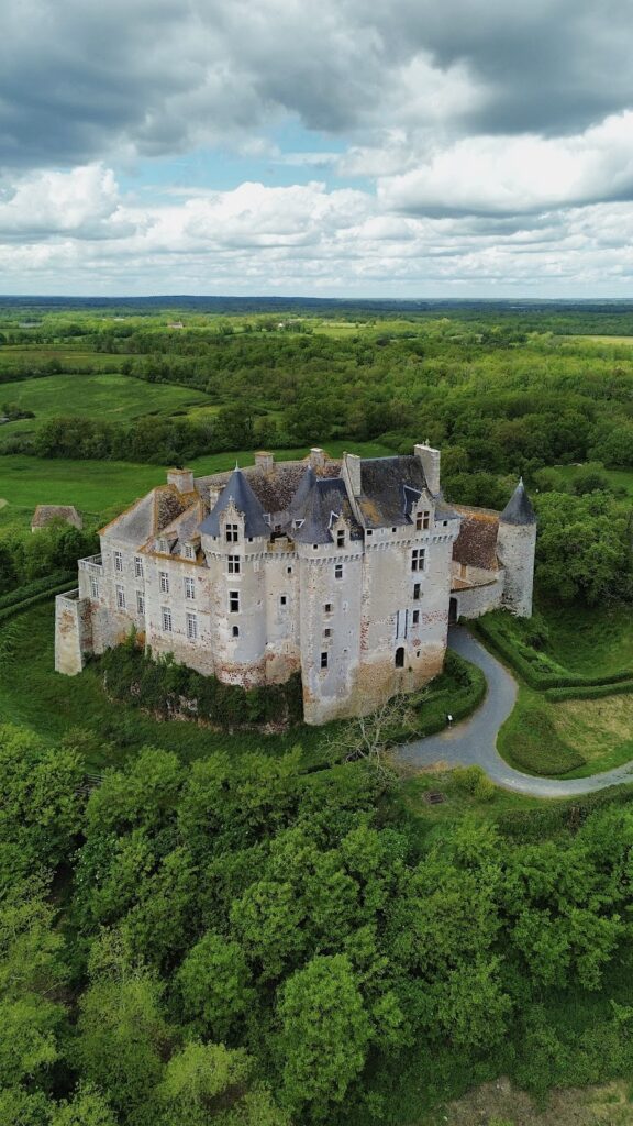 Château du Bouchet (Indre): A Fortified Seigniorial Residence in France 1 Château du Bouchet (Indre)