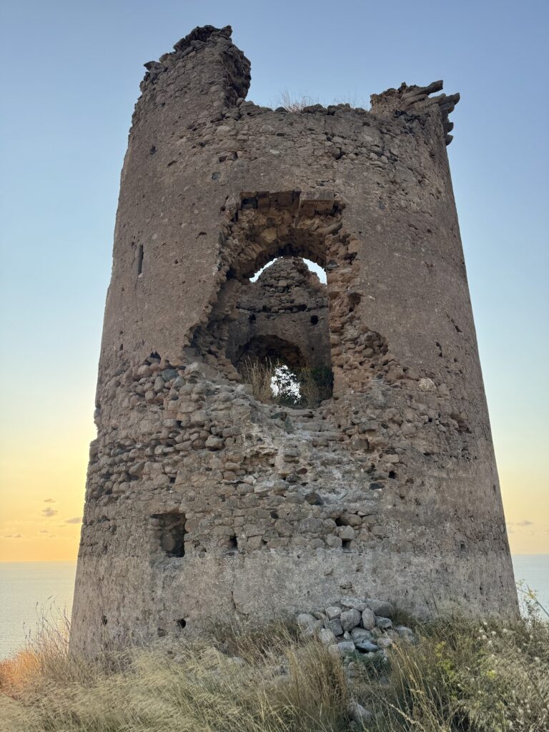 Amantea Castle: A Historic Fortress in Calabria, Italy 2 Amantea Caslte