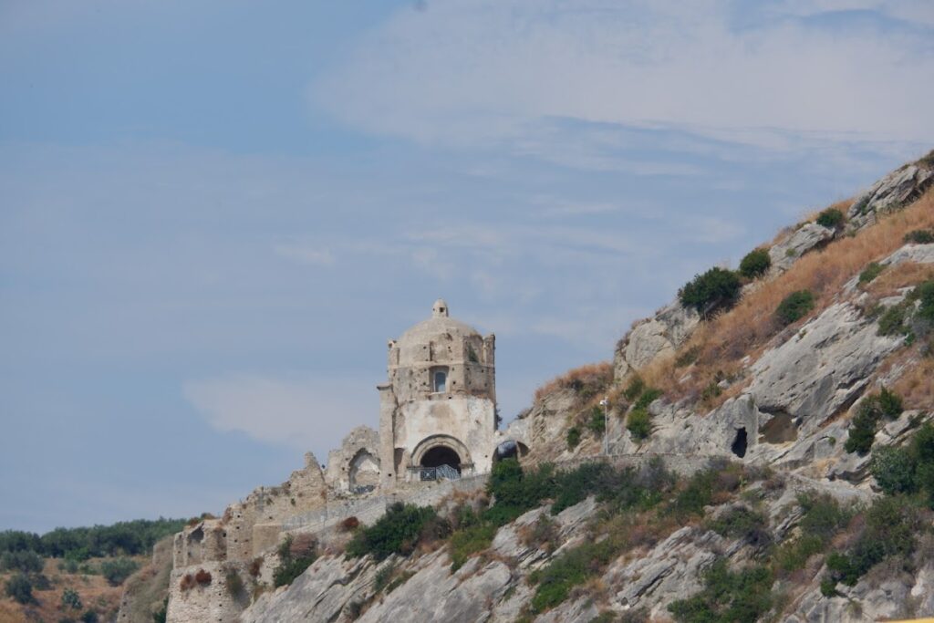 Amantea Castle: A Historic Fortress in Calabria, Italy 5 Amantea Caslte