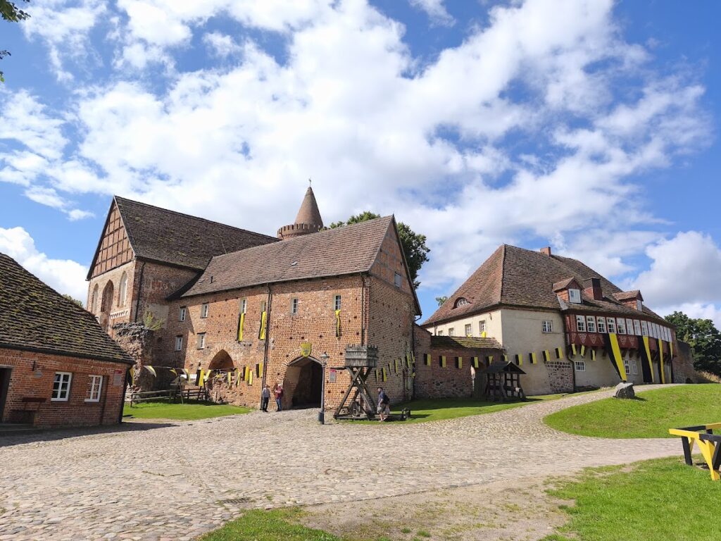 Stargard Castle: A Medieval Hill Castle in Germany 2 Stargard Castle