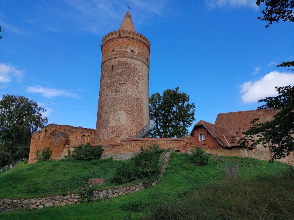 Stargard Castle: A Medieval Hill Castle in Germany 3 Stargard Castle