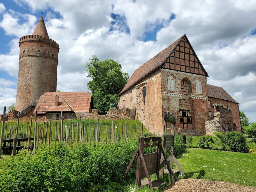 Stargard Castle: A Medieval Hill Castle in Germany 5 Stargard Castle