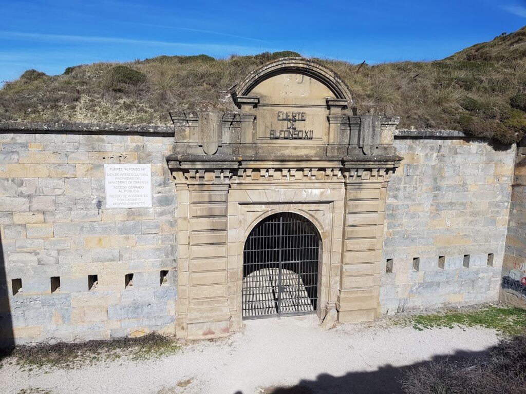 Fort San Cristóbal: A Mountain Fortress and Former Prison in Spain 1 Fort San Cristóbal
