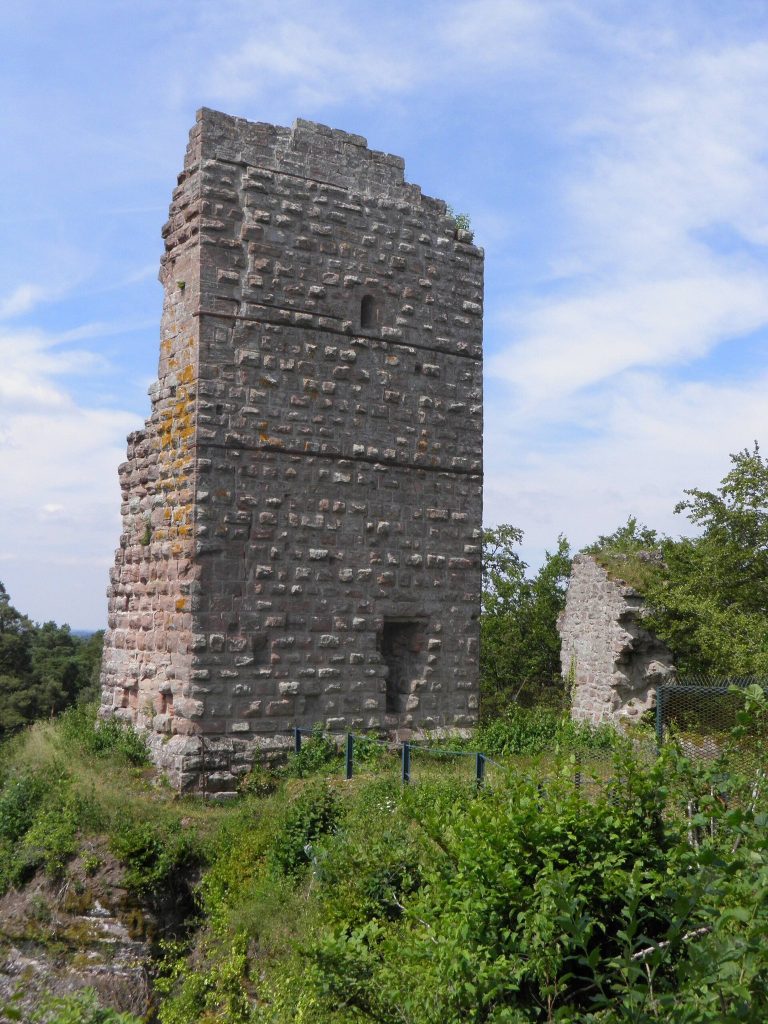 Château de Pierre-Percée: A Medieval Fortified Castle in France