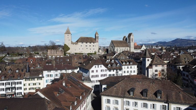 Rapperswil Castle: A Medieval Fortress and Cultural Center in Switzerland
