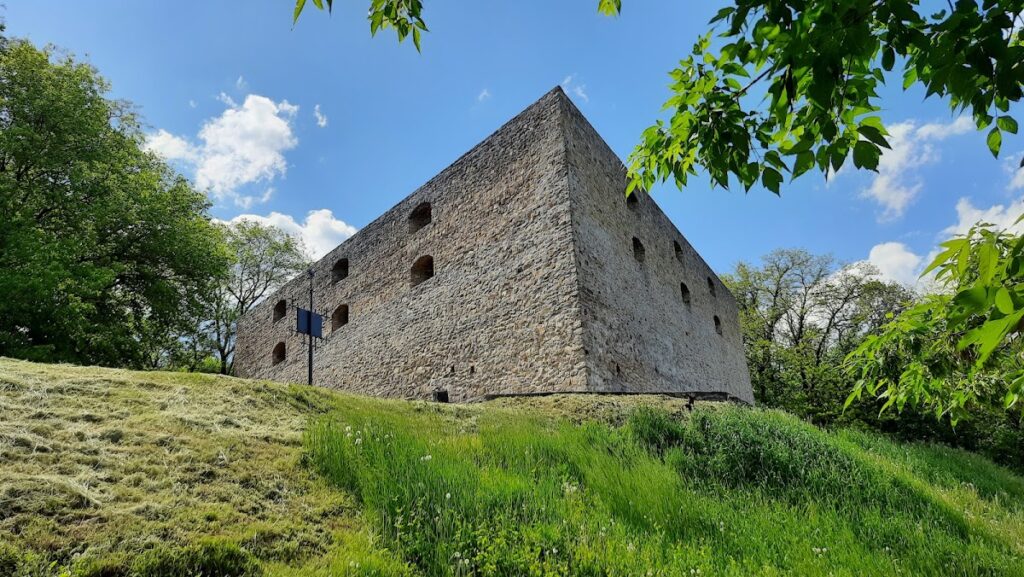 Chyhyryn Castle: Fortress of the Hetman’s Capital in Ukraine 5 Chyhyryn Castle