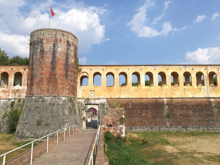 Cittadella Nuova: The Florentine Fortress and Public Garden of Pisa