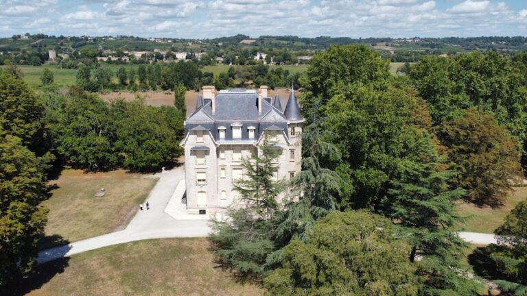 Château Chavat: A Twentieth-Century Estate in Podensac, France
