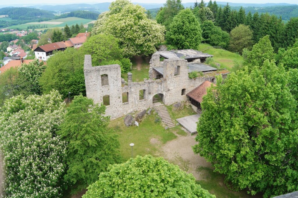 Brennberg Castle (Burg Brennberg): A Medieval Hilltop Ruin in Bavaria 2 Burg Brennberg