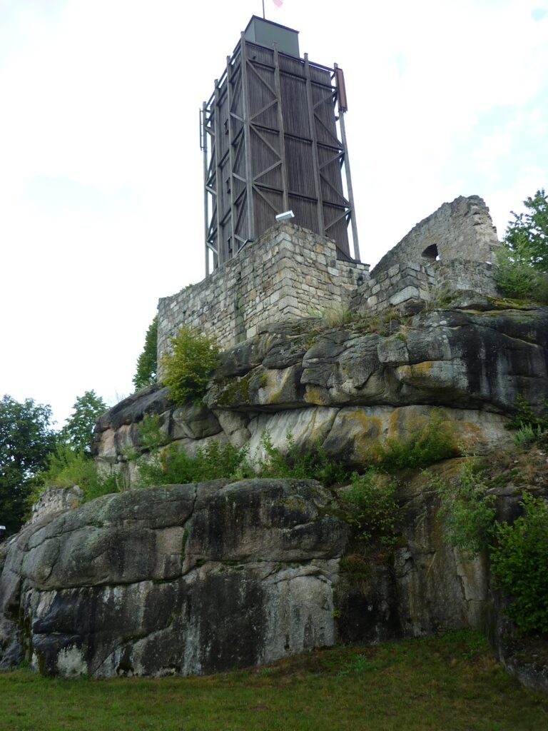 Brennberg Castle (Burg Brennberg): A Medieval Hilltop Ruin in Bavaria 3 Burg Brennberg