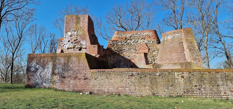 Haus Demmin: A Pomeranian Princely Water Castle and Manor House