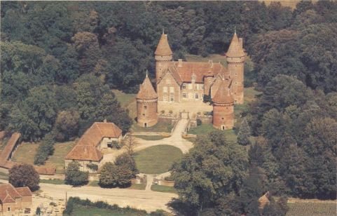 Château de Montcony: A Fortified Residence in Burgundy