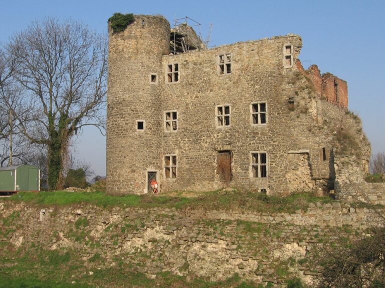 Burg Nothberg: A Late Medieval Hilltop Castle in Germany
