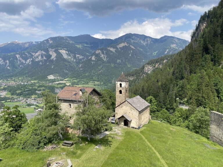 Hohenrätien Castle: A Church-Fortress and Alpine Way Station in Switzerland