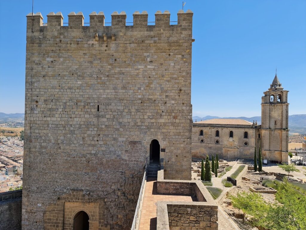 Ciudad de La Mota: The Fortress-City of Alcalá la Real 3 Ciudad de La Mota