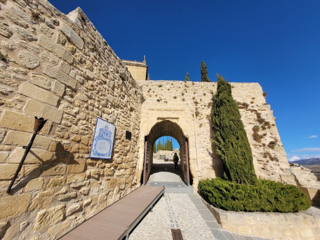 Ciudad de La Mota: The Fortress-City of Alcalá la Real 4 Ciudad de La Mota