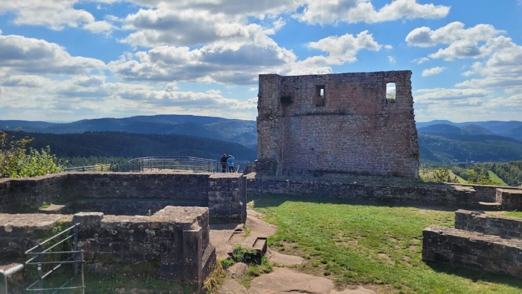 Lindelbrunn Castle: A Medieval Hill Castle in Germany 2 Lindelbrunn Castle