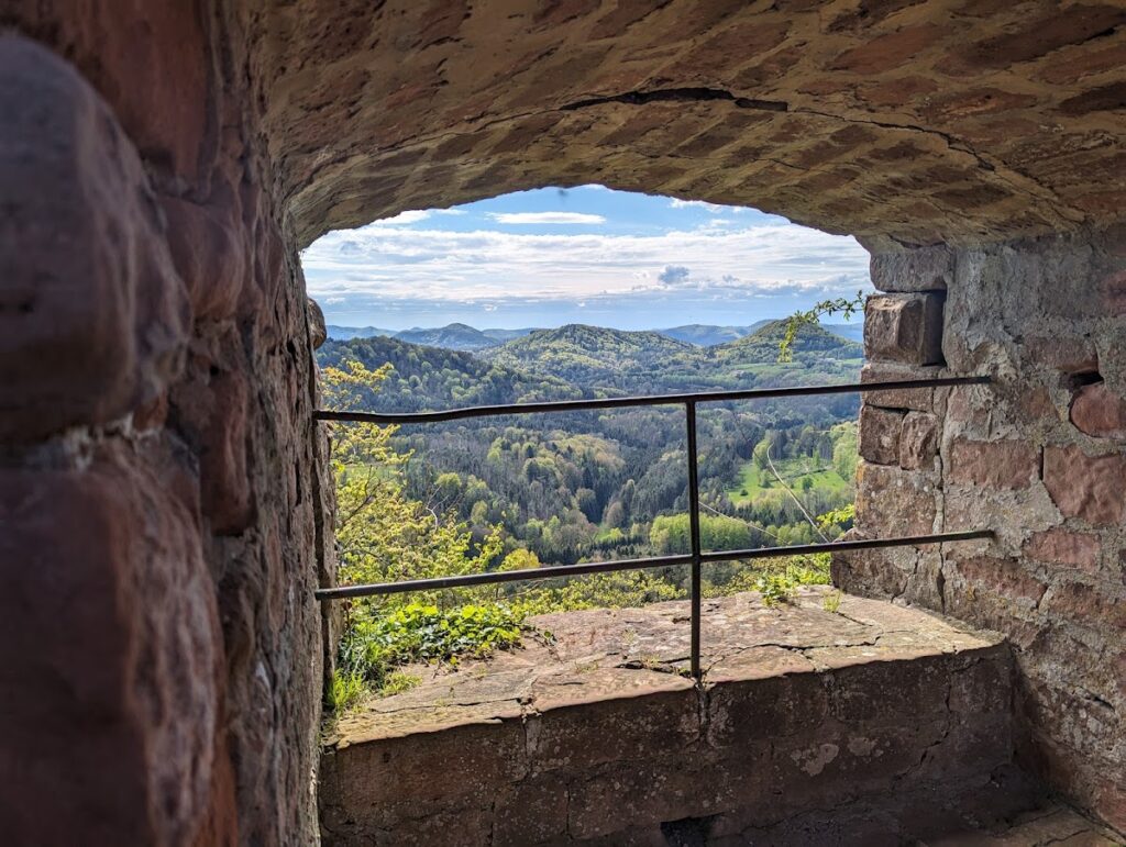 Lindelbrunn Castle: A Medieval Hill Castle in Germany 4 Lindelbrunn Castle