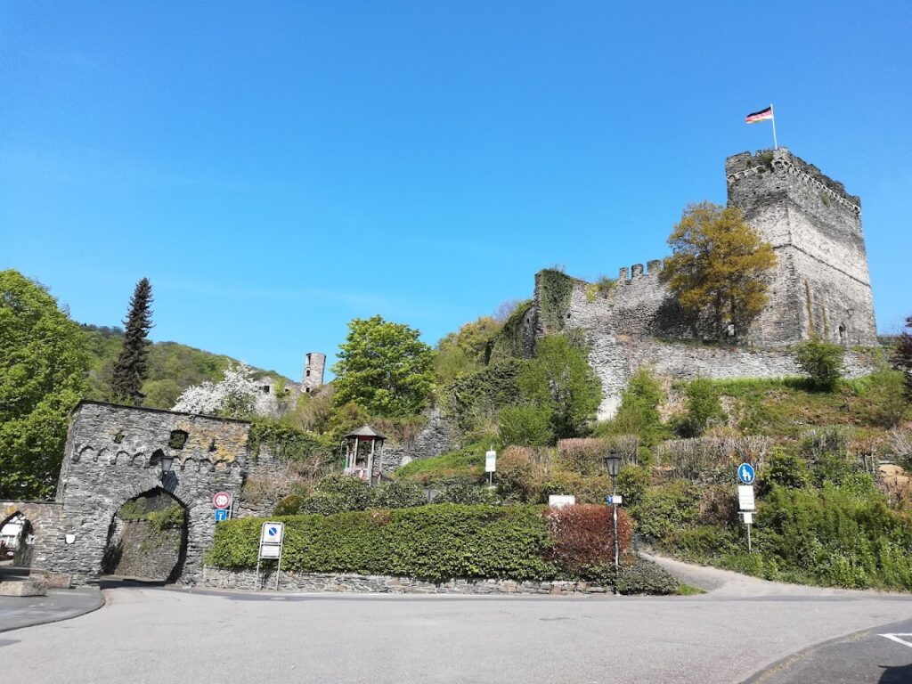 Altwied Castle: Ancestral Seat of the Counts of Wied in Germany 3 Altwied Castle