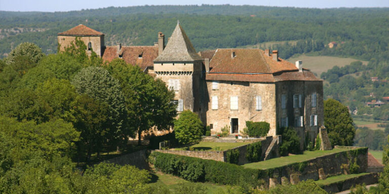 Château de Barasc: A Medieval Fortress in France