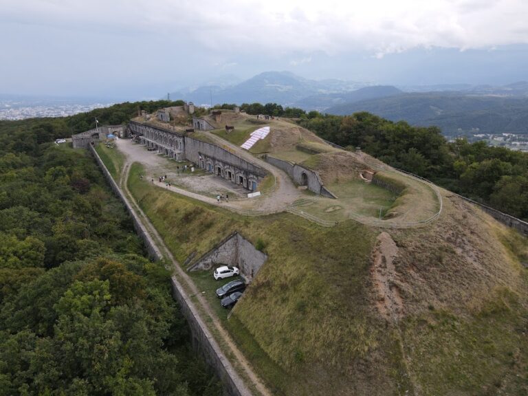 Fort de Comboire: A Séré de Rivières Fortress near Grenoble