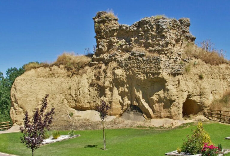 Castle of Castrillo de Villavega: A Medieval Defensive Fortress in Spain