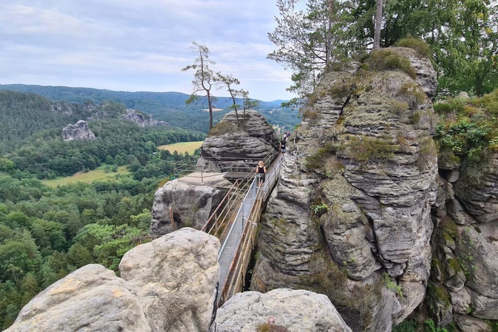 Neurathen Castle: A Medieval Rock Castle in Saxony, Germany 2 Neurathen Castle