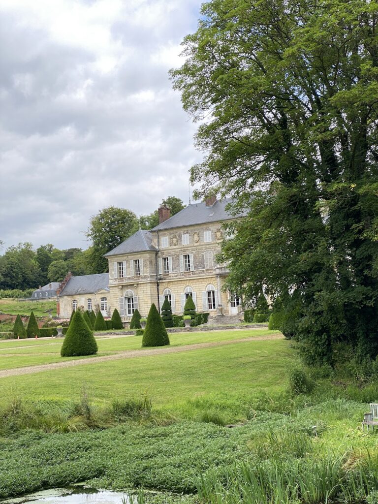 Château de Balincourt: A Louis XVI-Style Estate in France 2 Château de Balincourt