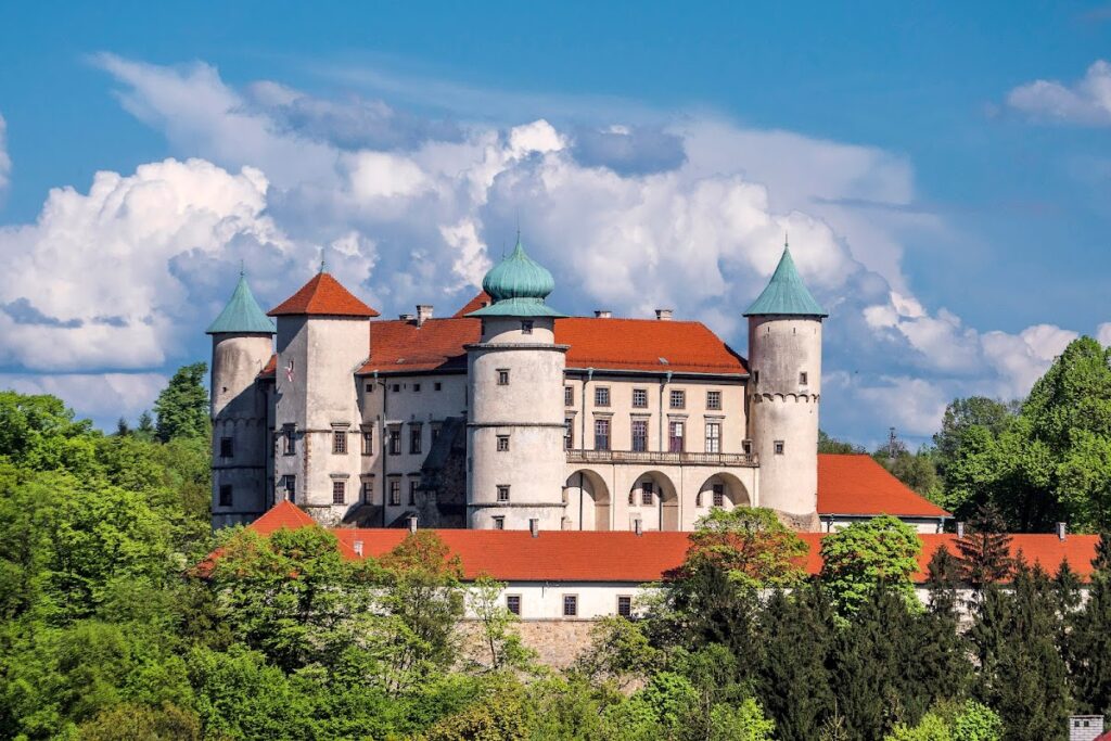 Nowy Wiśnicz Castle: A Fortified Magnate Residence in Poland 1 Nowy Wiśnicz Castle