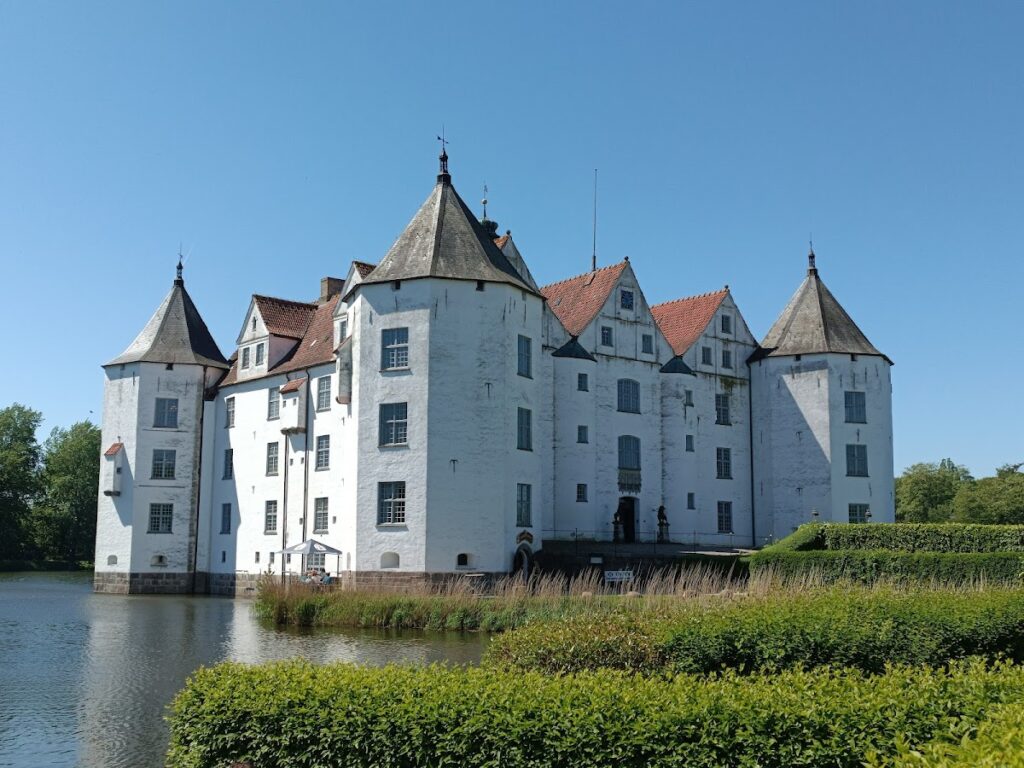 Glücksburg Castle: A Renaissance Water Castle in Germany 1 Glücksburg Castle