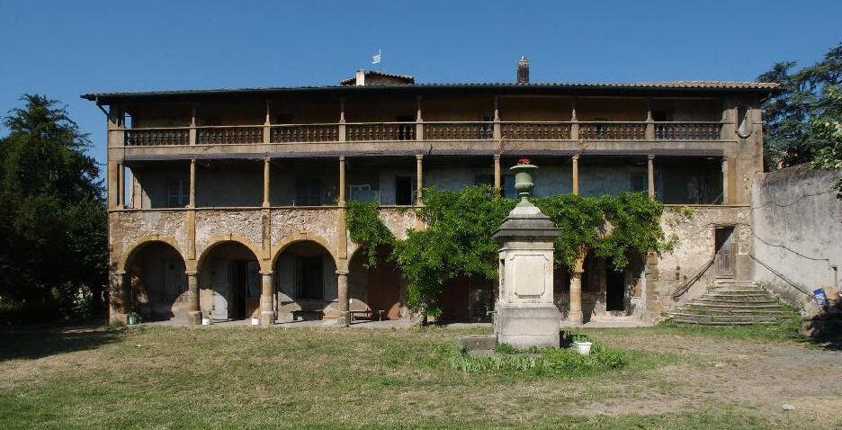 Château du Petit Perron: A Renaissance Tuscan Residence in France 1 Château du Petit Perron