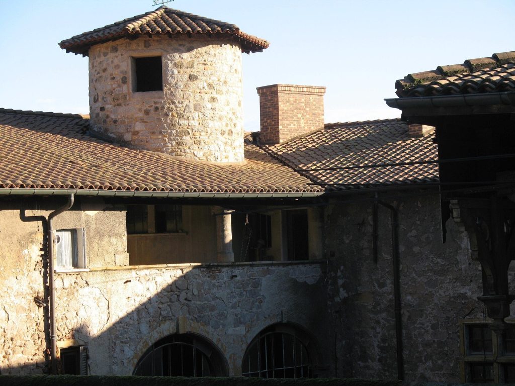 Château du Petit Perron: A Renaissance Tuscan Residence in France 2 Château du Petit Perron