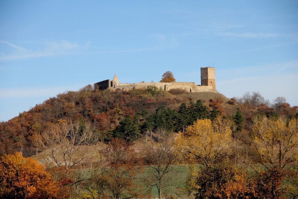Burg Gleichen: A Medieval Hilltop Castle Ruin in Germany 1 Burg Gleichen