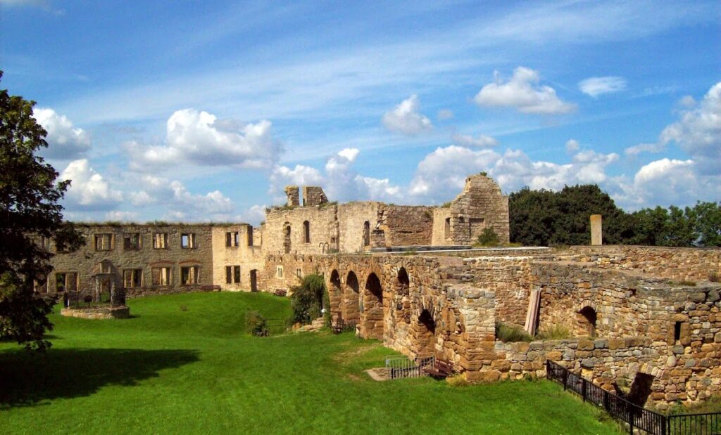 Burg Gleichen: A Medieval Hilltop Castle Ruin in Germany 5 Burg Gleichen