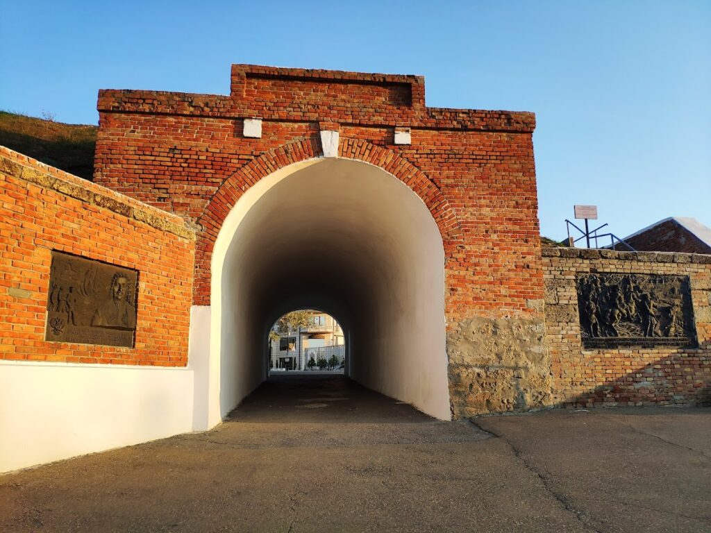 Azov Fortress: An Ottoman and Russian Stronghold in Azov 4 Azov Fortress