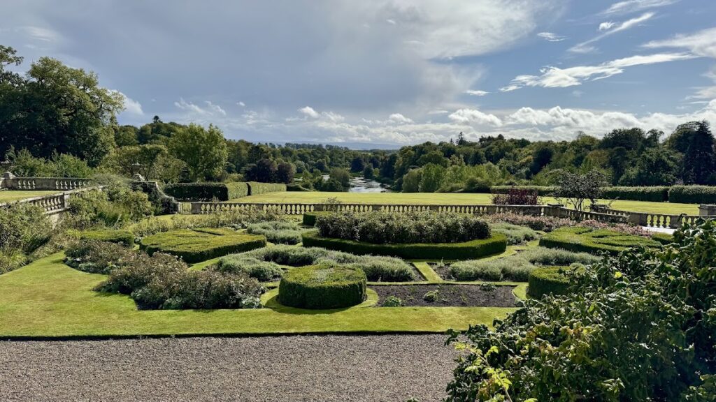 Mellerstain House: A Scottish Country House in the Adam Castle Style 3 Mellerstain House