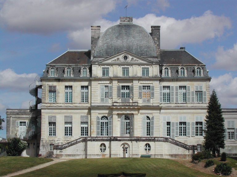 Château de Verneuil-sur-Indre: A Fifteenth- and Eighteenth-Century French Château Complex