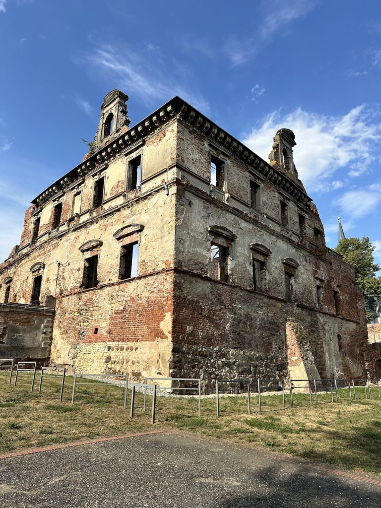 Ujazd Castle: An Episcopal Fortress and Palace in Poland