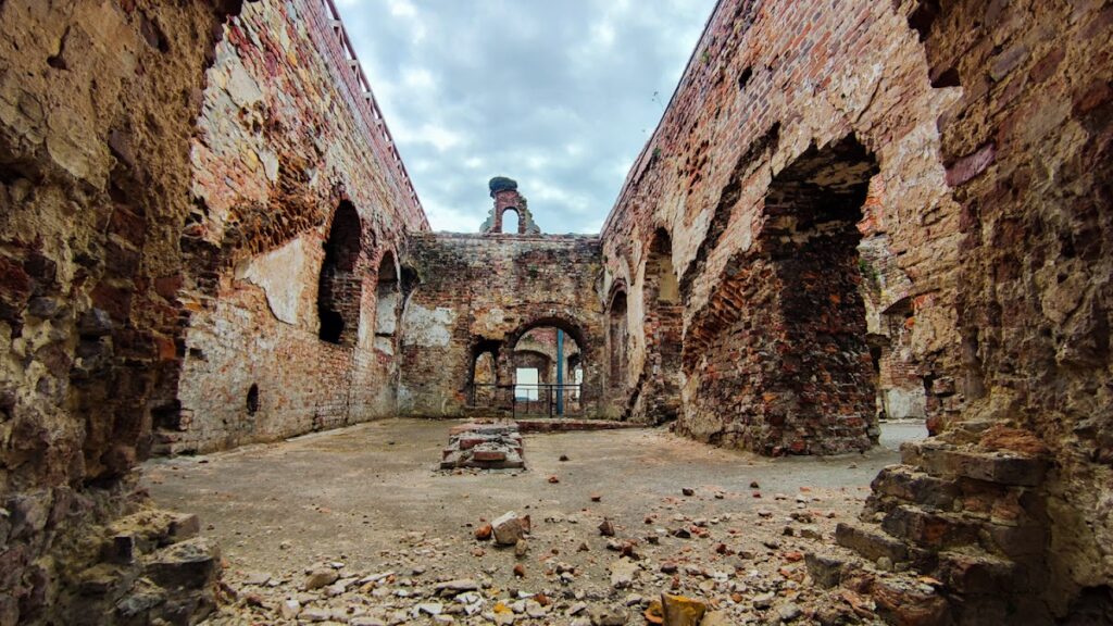 Ujazd Castle: An Episcopal Fortress and Palace in Poland 2 Ujazd Castle